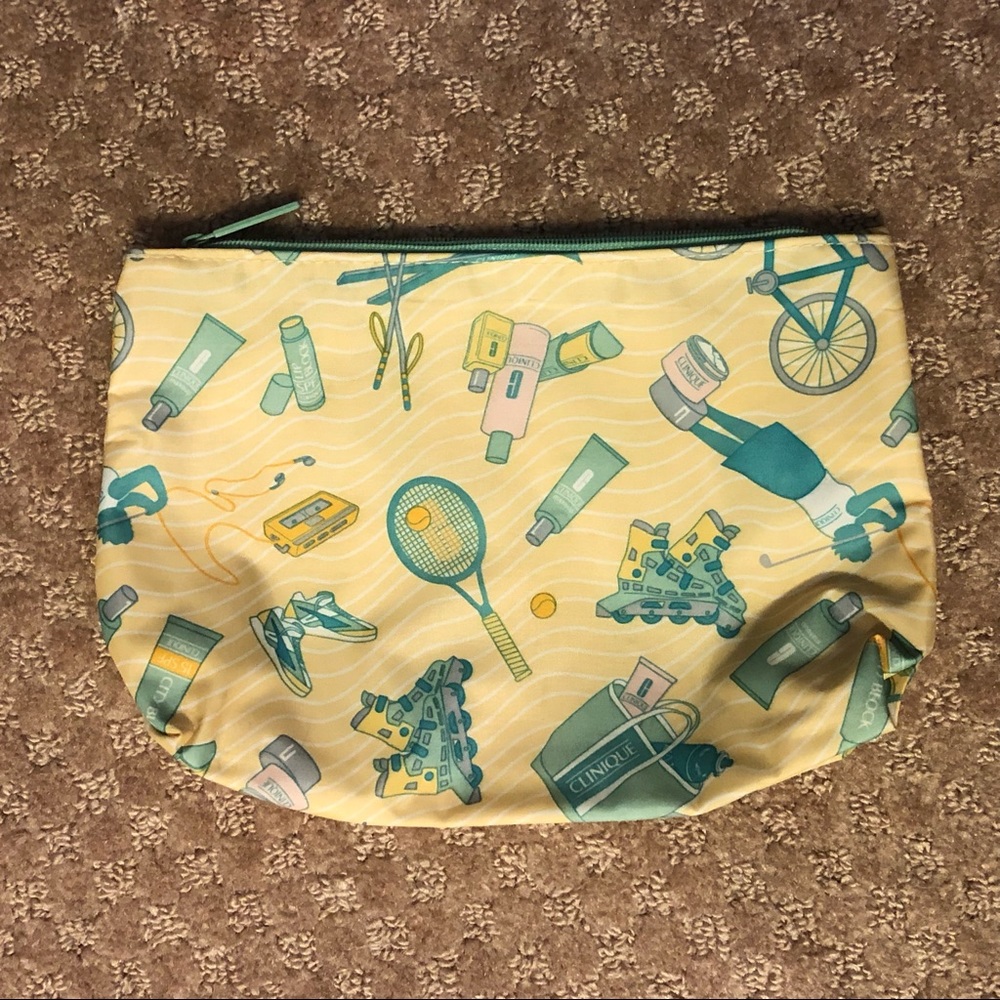 🧚🏽‍♀️3/$15 Clinique 90s Cosmetic Bag
